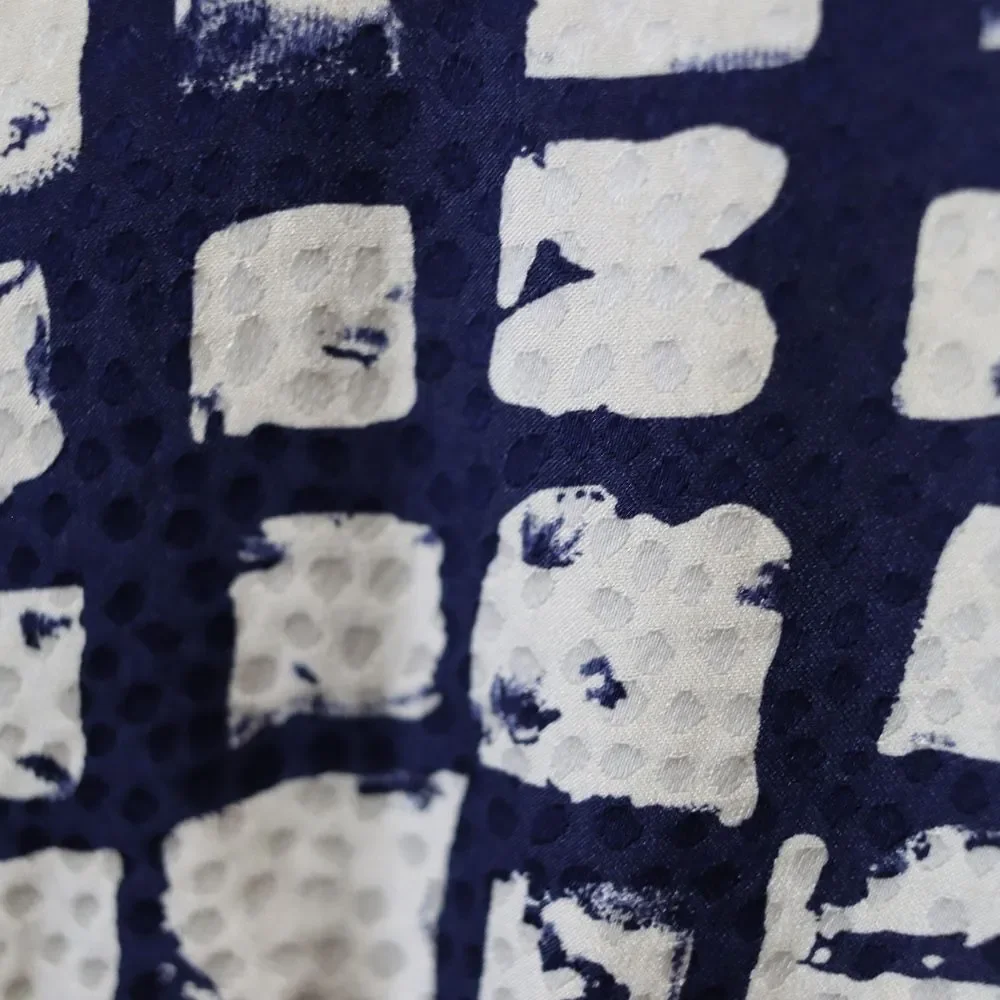 Maggy London Vintage Abstract Blue White Silk Blouse 14 Runs Small Short Sleeve